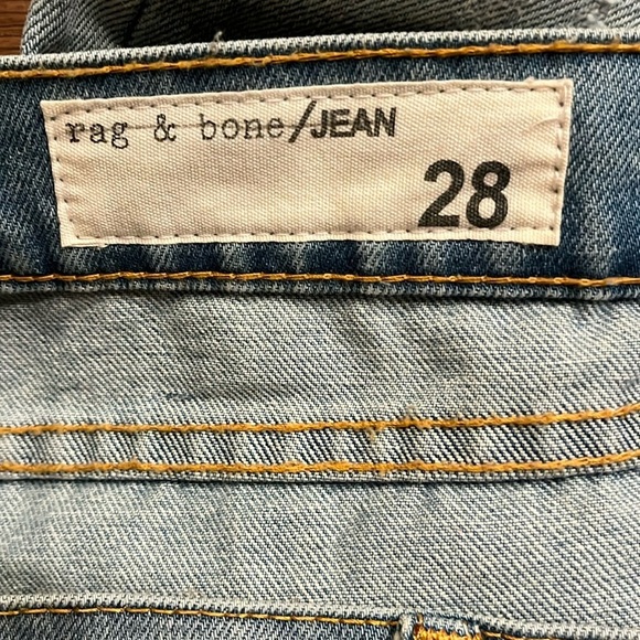 Rag & Bone The Dre Thrasher Boyfriend Light Wash Jeans Size 28 - Picture 2 of 9